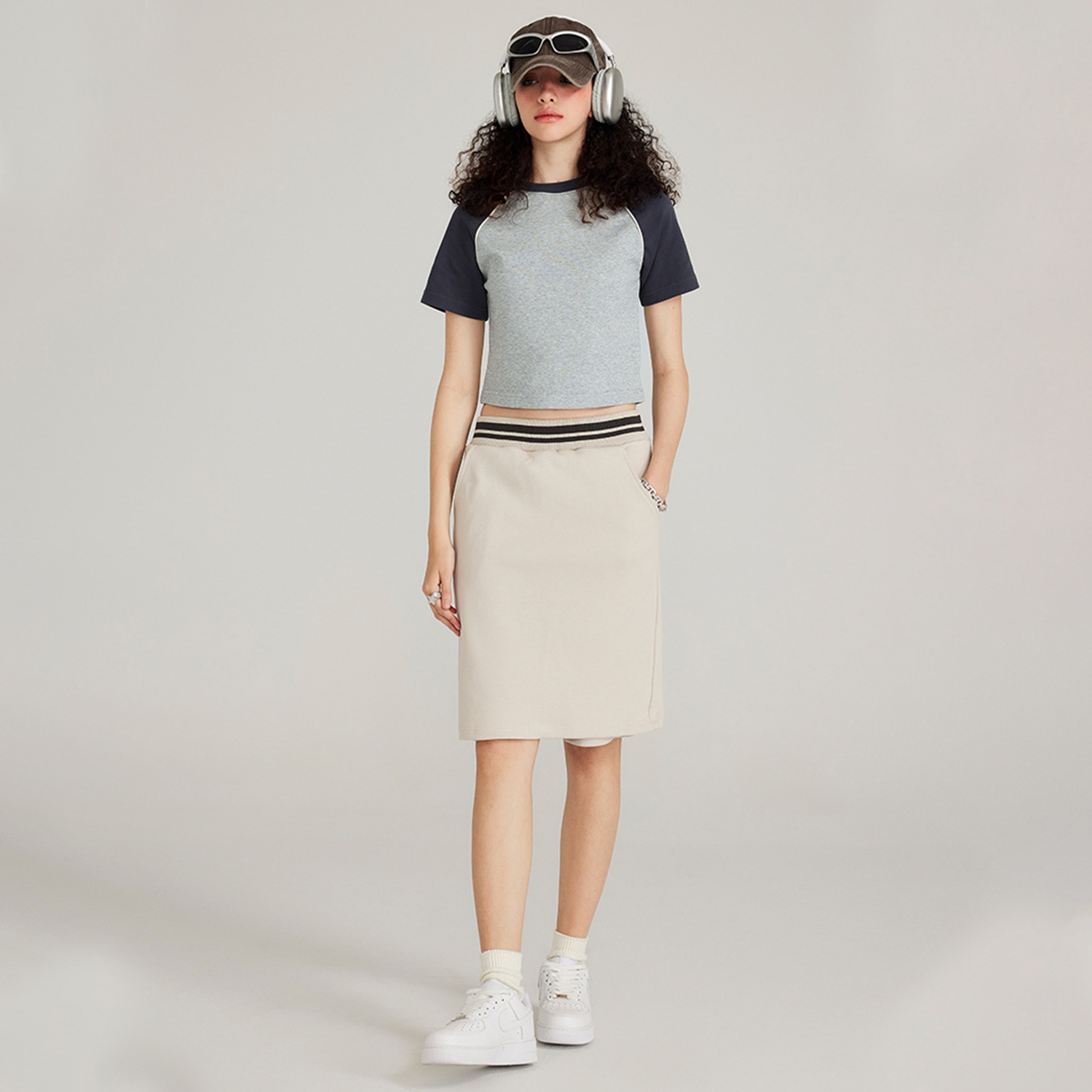 Streetwear Vintage Colorblock Fitted Cropped Gray Tee | HugePOD-2