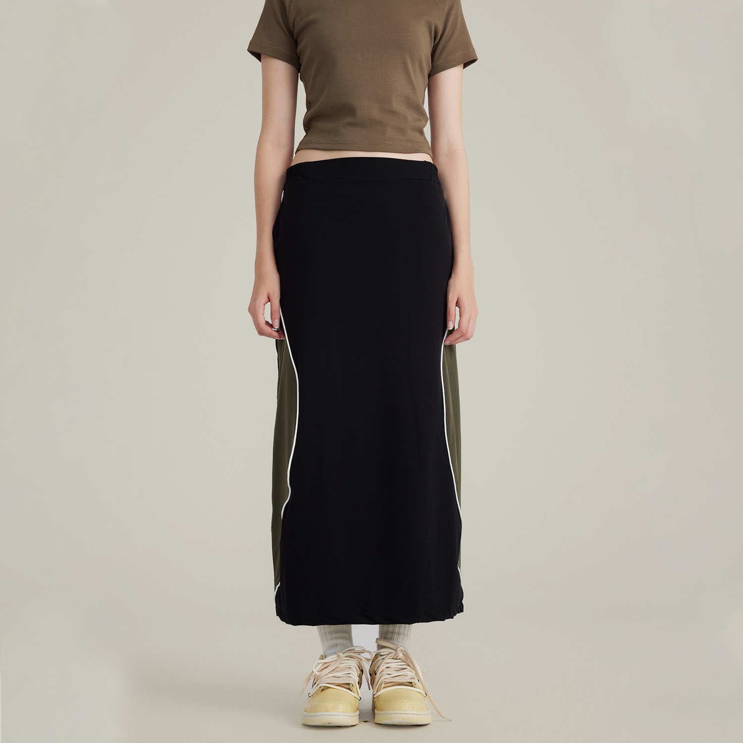 Streetwear Women's Colorblock Maxi Black Dress - Print On Demand | HugePOD-1