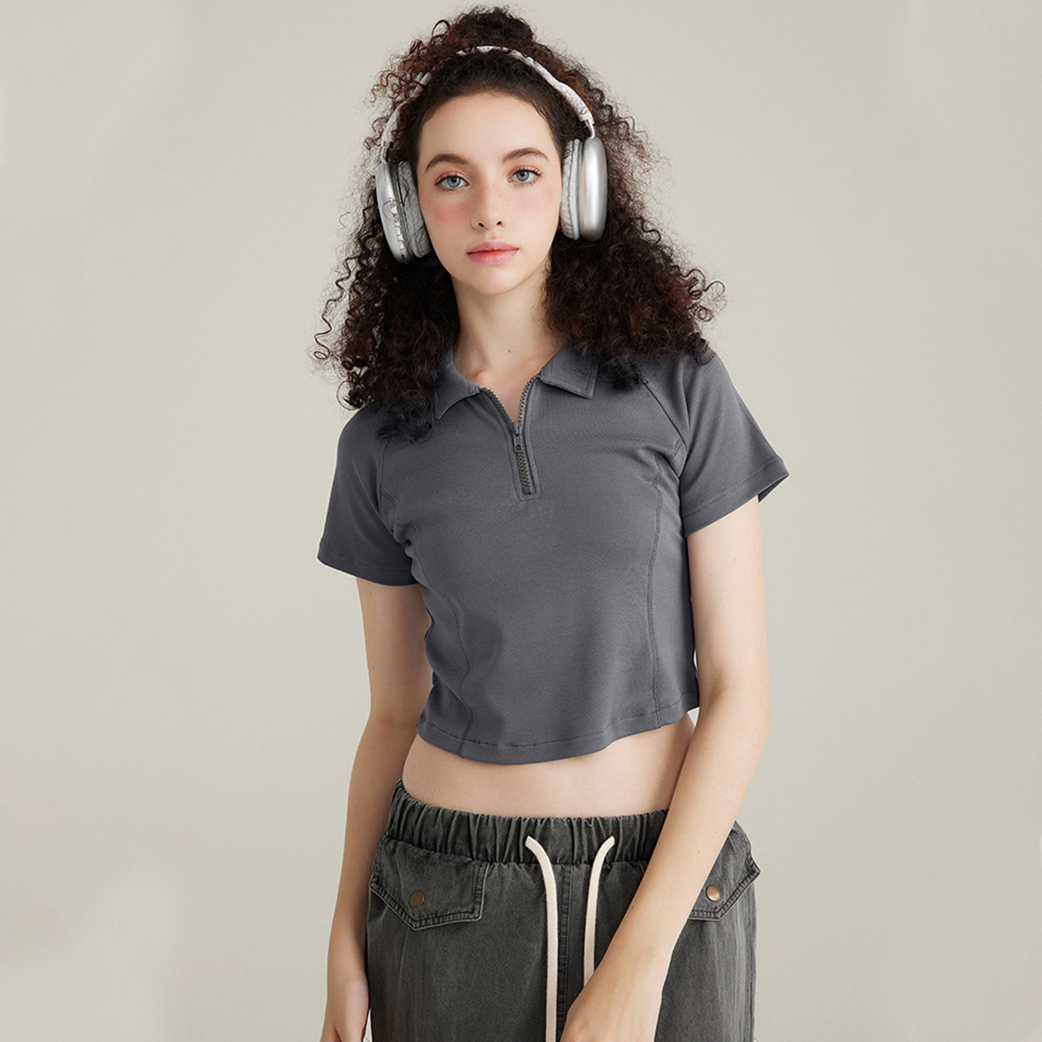 Streetwear Sexy Vintage zippered Cropped Tee - Print On Demand-1