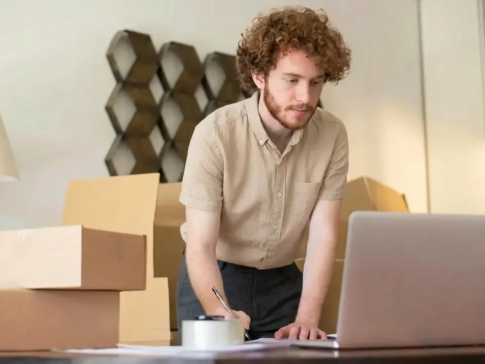  Warehouse team preparing products for dropshipping delivery